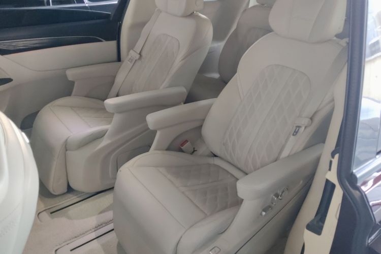 别克GL8 2020款 Avenir艾维亚 六座贤礼版中控内饰21