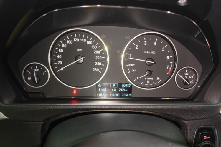 宝马3系 2016款 316Li 时尚型中控内饰14