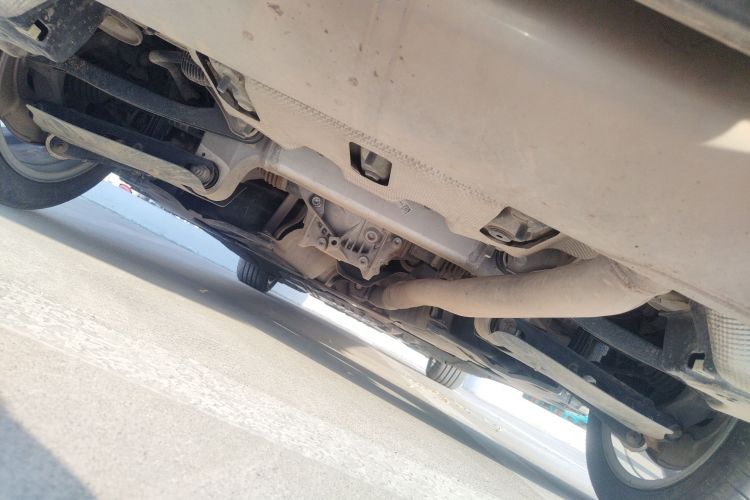 宝马5系 2019款 改款 525Li M运动套装局部细节9009