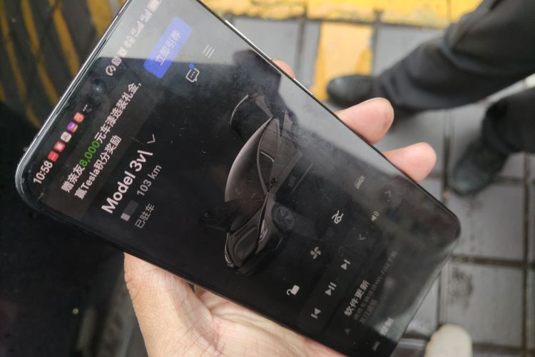 特斯拉 Model 3 2022款 后轮驱动版中控内饰11