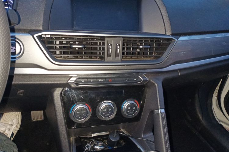 哈弗H6 2018款 红标 运动版 1.5T 手动两驱精英型中控内饰16