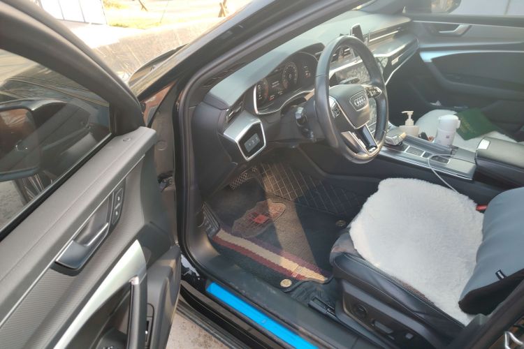 奥迪A6L 2022款 45 TFSI quattro 臻选动感型中控内饰20