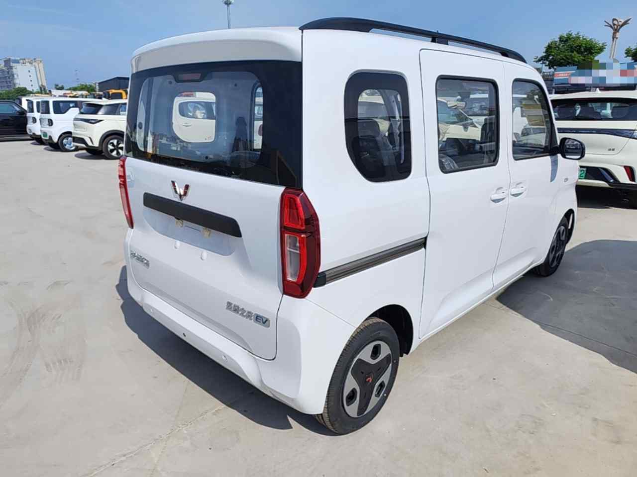 五菱汽车 五菱之光新能源 2025款 305km 进取型(4)