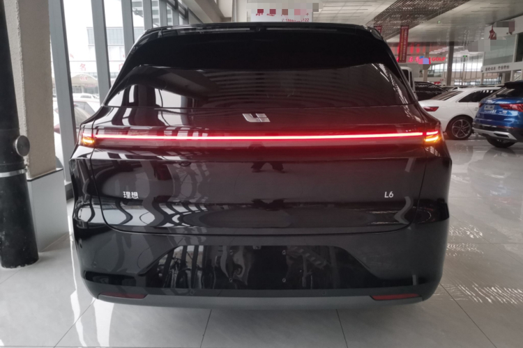 理想汽车 理想L6 2025款 Pro 智能焕新版车身外观6