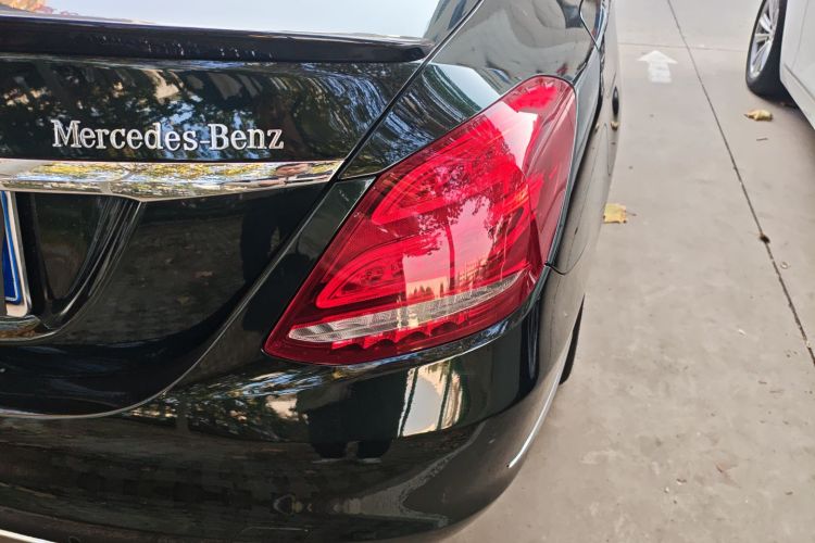 奔驰C级 2015款 改款 C 200 L车身外观9