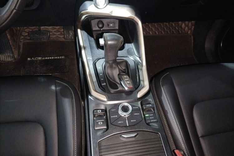 哈弗H6 2019款 蓝标 2.0GDIT 自动豪华智联版中控内饰18