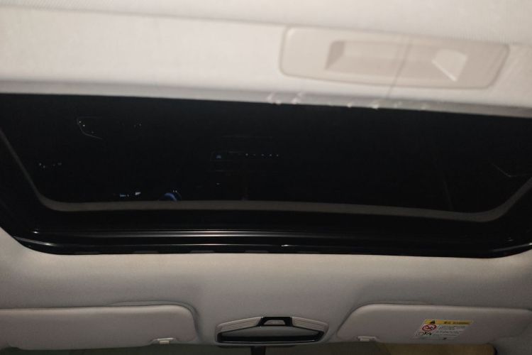 吉利汽车 帝豪 2022款 第4代 1.5L CVT尊贵型中控内饰22