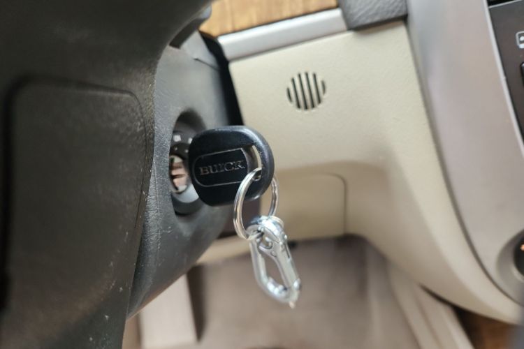 别克 凯越 2015款 1.5L 手动经典型中控内饰11