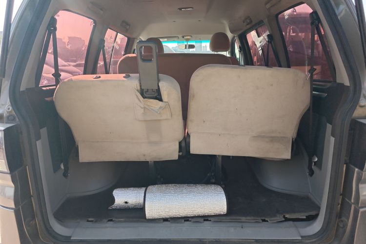 东风风行 菱智 2017款 V3 1.5L 7座标准型机舱底盘23