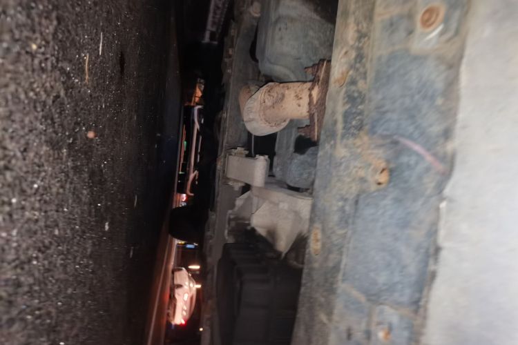 陆风X7 2015款 2.0T 全景尊贵版局部细节9008