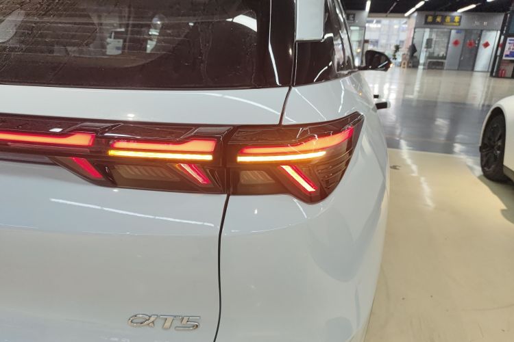 ARCFOX极狐 极狐 阿尔法T5(ARCFOX αT5) 2024款 520 MAX车身外观9