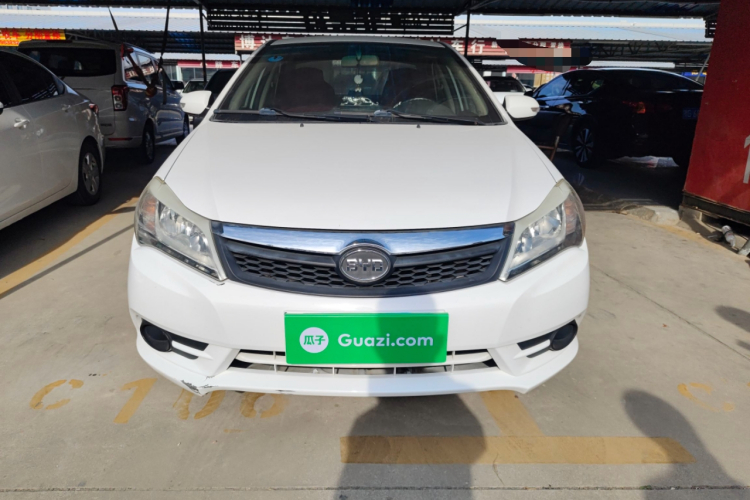 比亚迪F3 2015款 节能版 1.5L 手动豪华型车身外观2