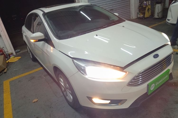 福特 福克斯 2017款 三厢 EcoBoost 125 自动超能风尚型智行版车身外观6002