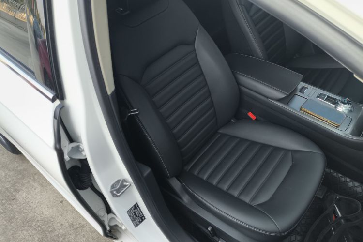 福特 蒙迪欧 2020款 EcoBoost 180 时尚型局部细节41