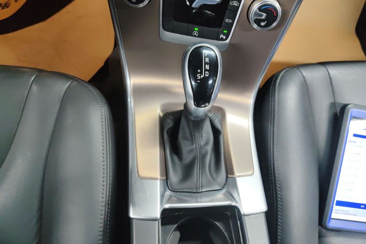 沃尔沃XC60 2017款 T5 智进升级版局部细节18