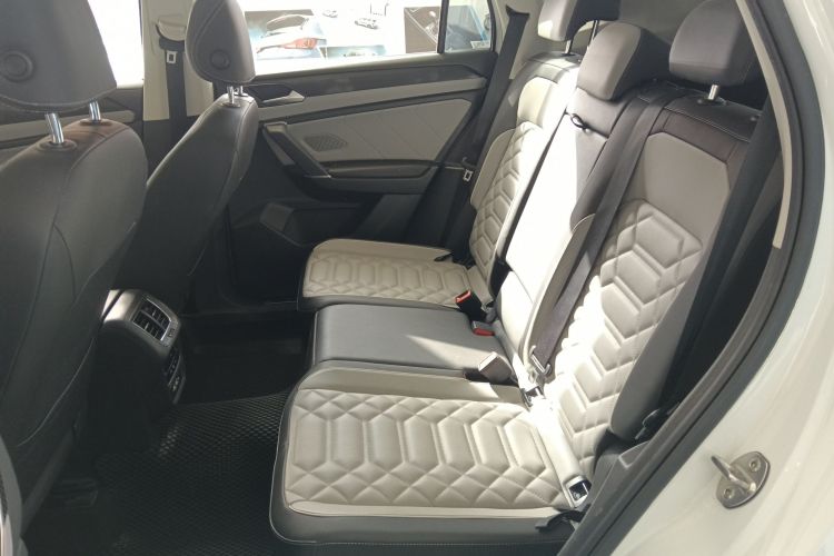 大众 探岳 2023款 300TSI 两驱豪华Plus进阶版中控内饰21