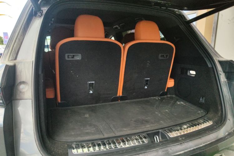 理想汽车 理想L8 2023款 Air中控内饰23