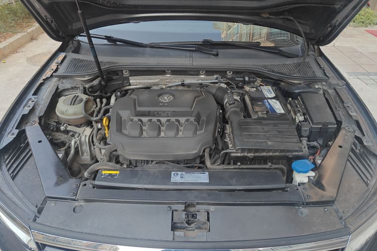 大众 迈腾 2019款 330TSI DSG 豪华型 国V机舱底盘24