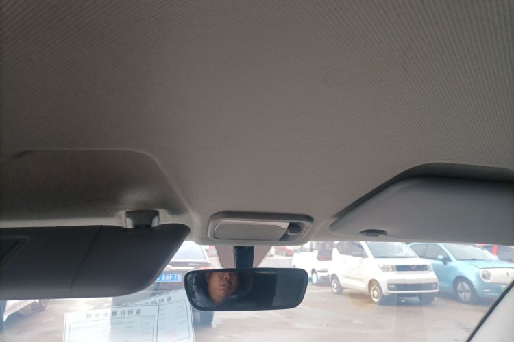 五菱汽车 宏光MINIEV 2022款 马卡龙时尚款 三元锂中控内饰22