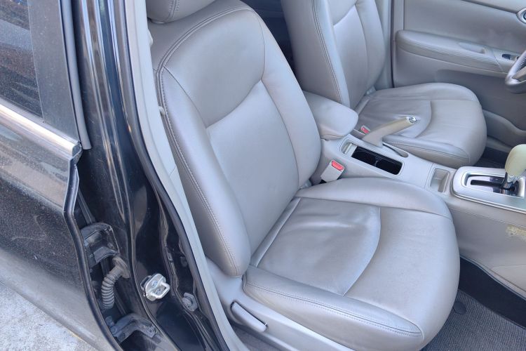 日产 轩逸 2012款 1.6XE CVT舒适版局部细节41