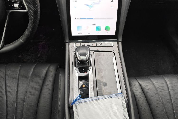 红旗H5 2023款 1.5T DCT智联旗韵版中控内饰18