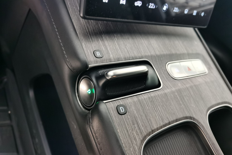 蔚来ES7 2022款 75kWh中控内饰18