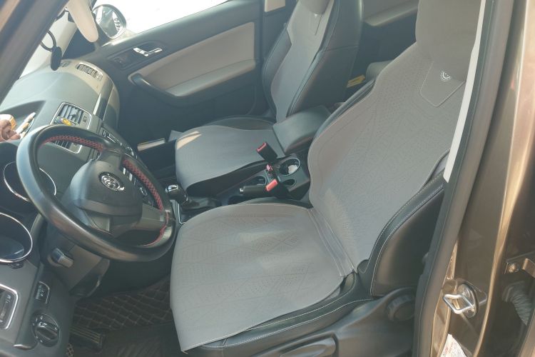 斯柯达 Yeti 2016款 1.4TSI DSG前行版中控内饰19