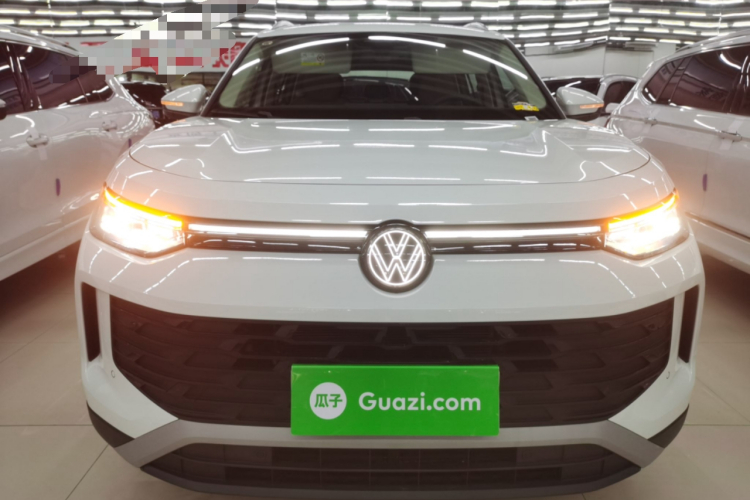 大众 2025款 探岳L 330TSI 两驱精英车身外观2