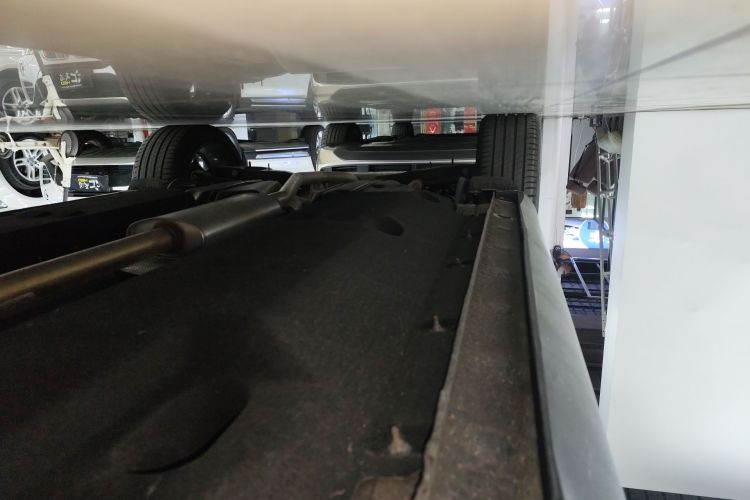 红旗HS5 2022款 改款 2.0T 智联旗领版局部细节9001