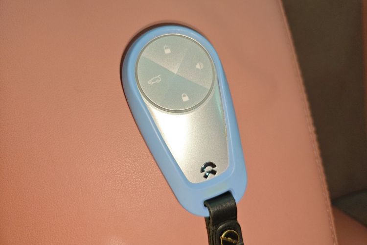 蔚来EC6 2020款 440KM 签名版中控内饰11