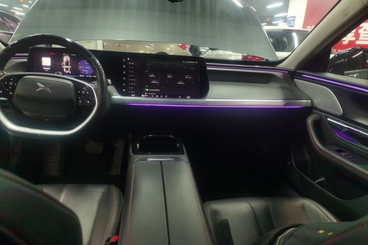 小鹏P7 2022款 586G中控内饰16