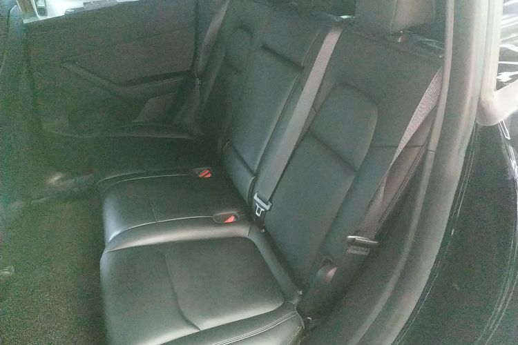 特斯拉 Model Y 2022款 改款 长续航全轮驱动版中控内饰21