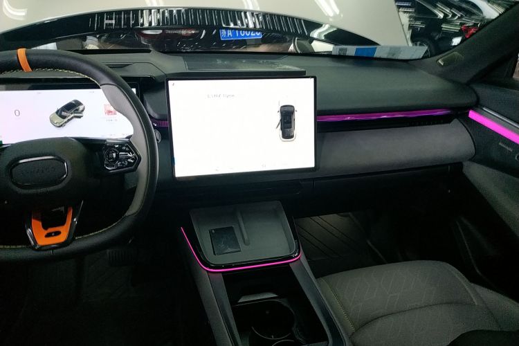 领克08 EM-P 2023款 120km 长续航Halo中控内饰16