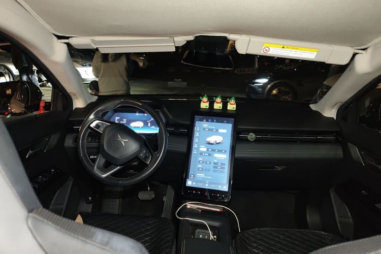 小鹏G3 2020款 520i 智享版中控内饰12