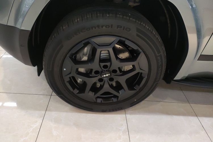 方程豹 钛7 2025款 190KM四驱Ultra版车身外观6007