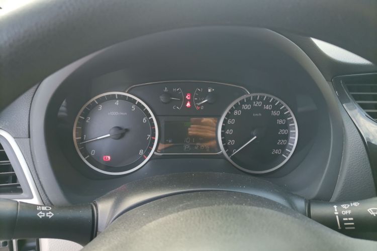 日产 轩逸 2016款 1.6XE CVT舒适版中控内饰14