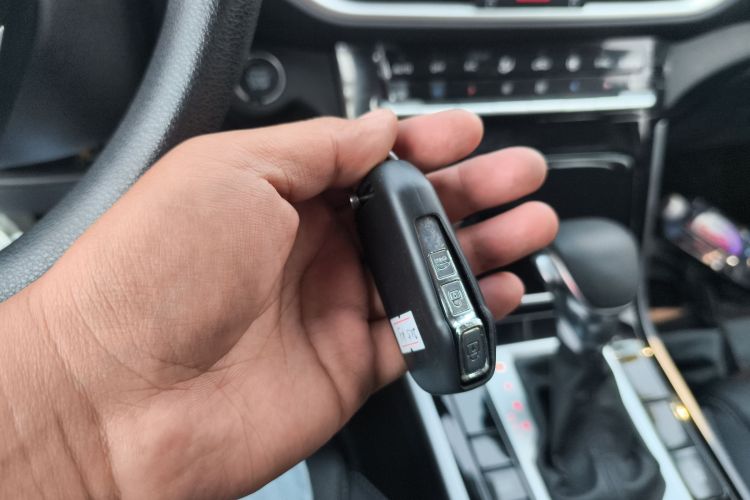 起亚K3 2019款 1.5L CVT智享互联版中控内饰11