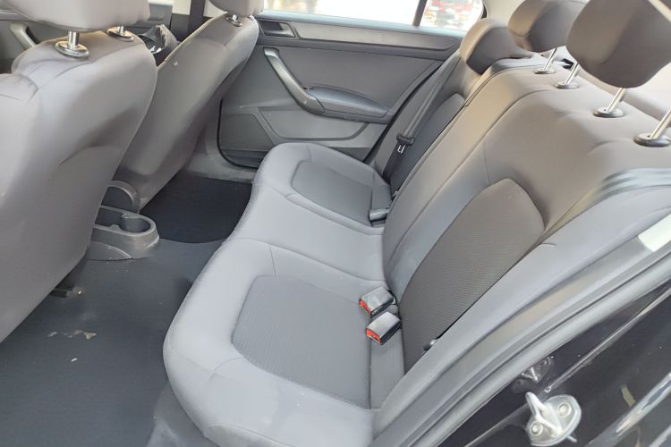 大众 桑塔纳 2015款 1.6L 手动风尚版中控内饰21