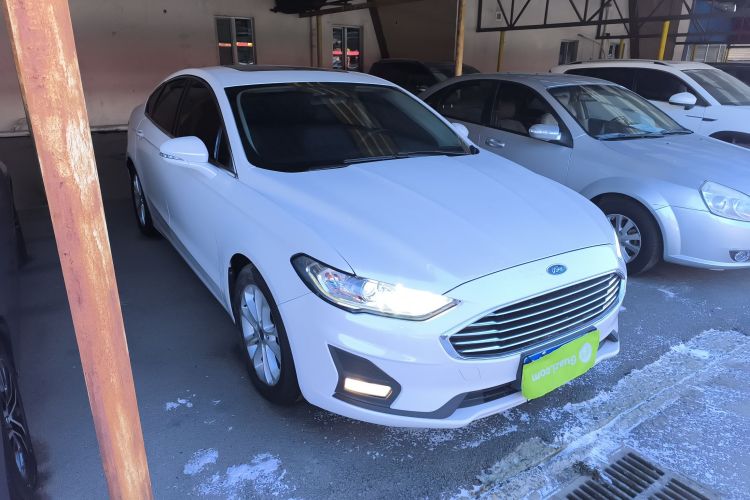 福特 蒙迪欧 2020款 EcoBoost 180 时尚型车身外观3