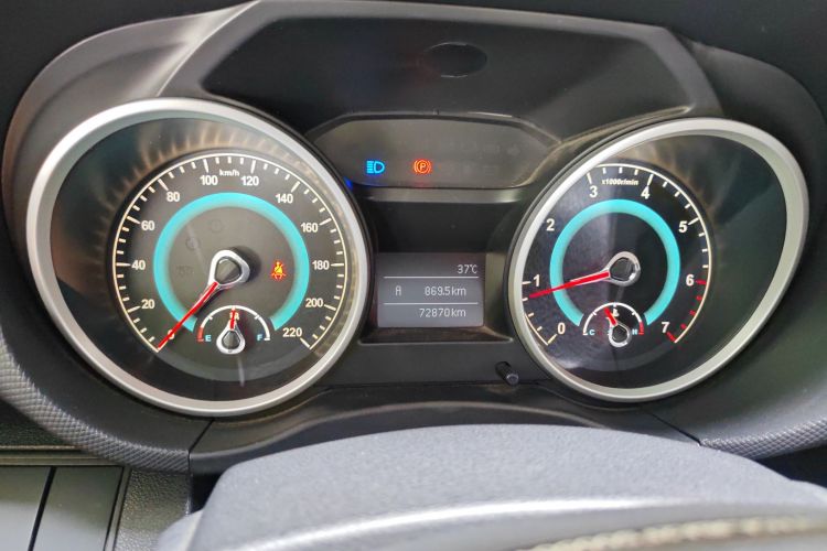 陆风X5 2013款 2.0T 手动创享版局部细节14