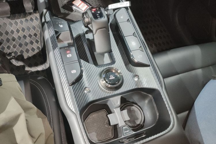 哈弗大狗 PLUS 新能源 2024款 Hi4 102km 潮电版Plus中控内饰18