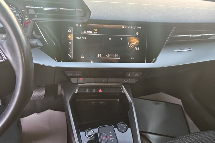 奥迪A3 2021款 A3L Limousine 35 TFSI 进取运动型中控内饰16