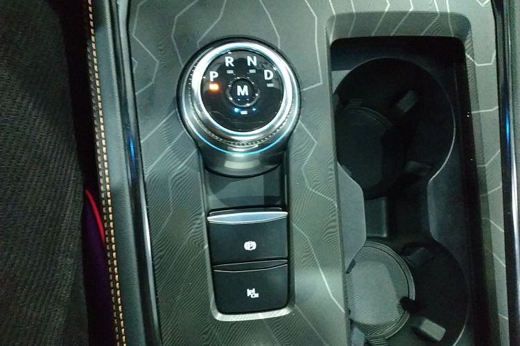 福特 探险者 2024款 2.3T EcoBoost 昆仑巅峰版 7座中控内饰18