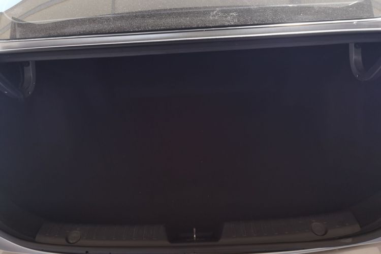 长安 逸动 2021款 PLUS 1.6L GDI CVT豪华型机舱底盘23