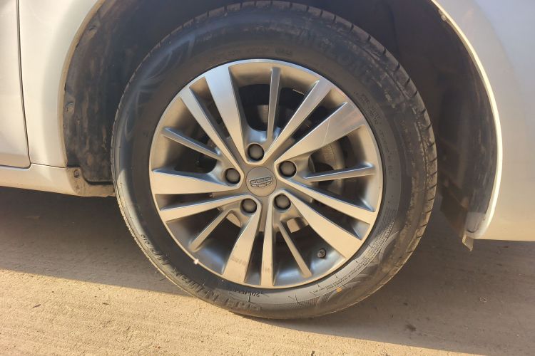 吉利汽车 帝豪 2018款 1.5L 手动向上互联版车身外观10