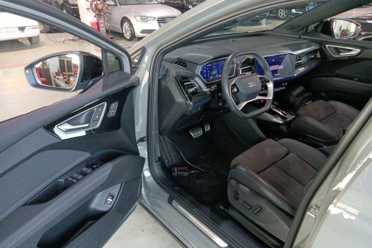 奥迪Q4 e-tron 2023款 40 e-tron 创境版中控内饰20