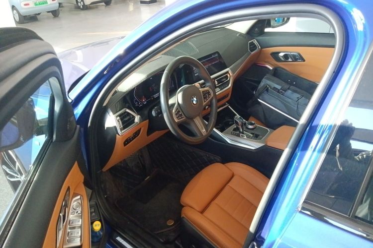 宝马3系 2020款 330Li xDrive M运动曜夜套装中控内饰20