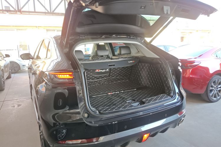 长安UNI-K 2021款 2.0T 全轮驱动尊贵型局部细节23