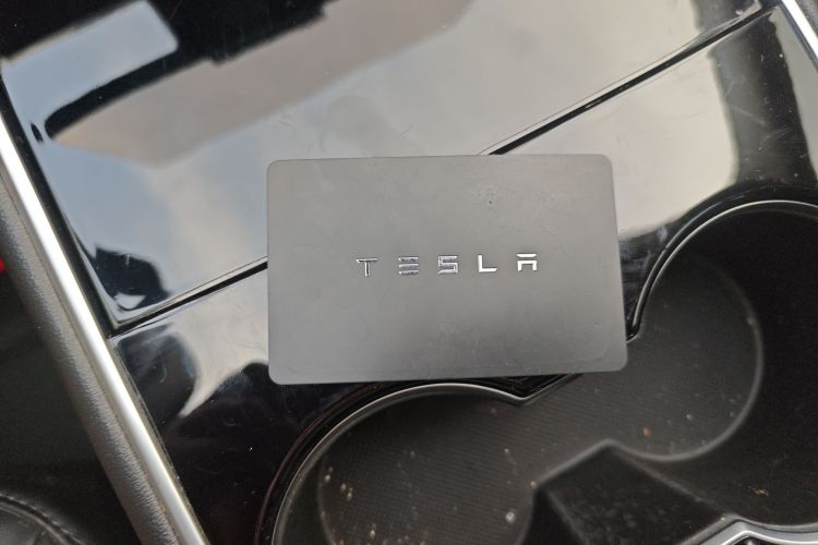 特斯拉 Model 3 2019款 标准续航后驱升级版中控内饰11