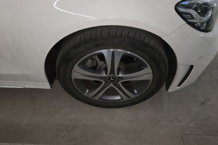 奔驰C级 2020款 改款 C 260 L 运动版车身外观10